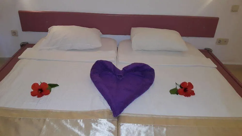 Club Flipper Bodrum Яликовак Отель